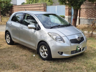 toyota-vitz-push-start-2007-model-2012-important-full-option