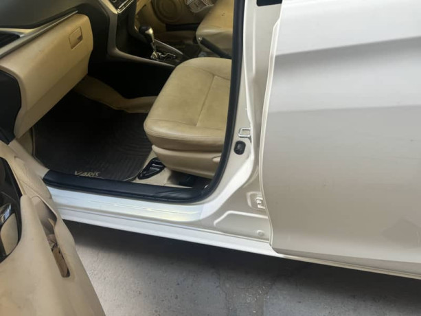 yaris-ativ-x-cvt-big-11