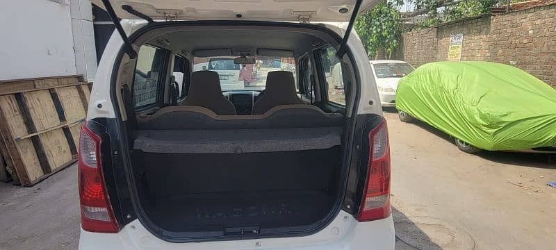 suzuki-wagon-r-2018-big-15