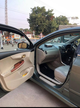 16-manual-toyota-corolla-altis-2012-big-2