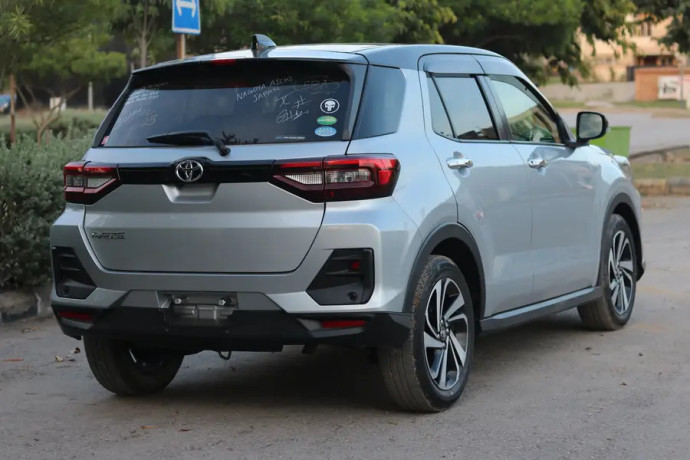 toyota-raize-2021-big-3