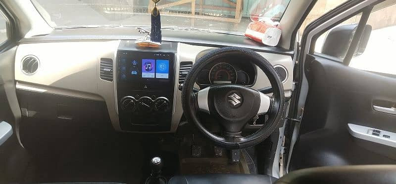 suzuki-wagon-r-2018-model-big-9