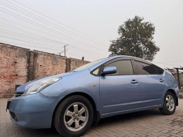 toyota-prius-200713-big-7