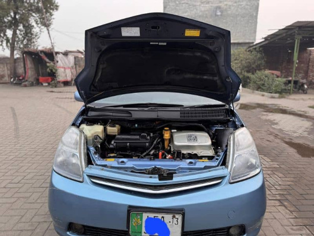 toyota-prius-200713-big-4