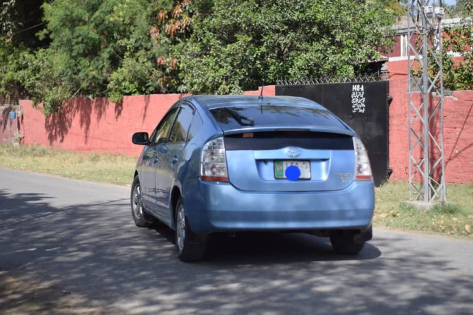 toyota-prius-200713-big-0