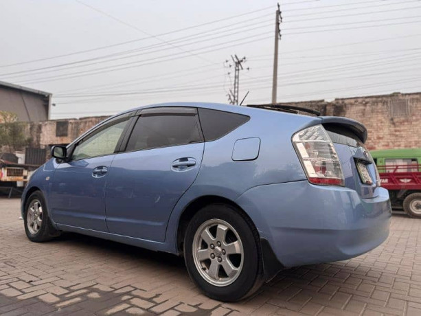 toyota-prius-200713-big-12