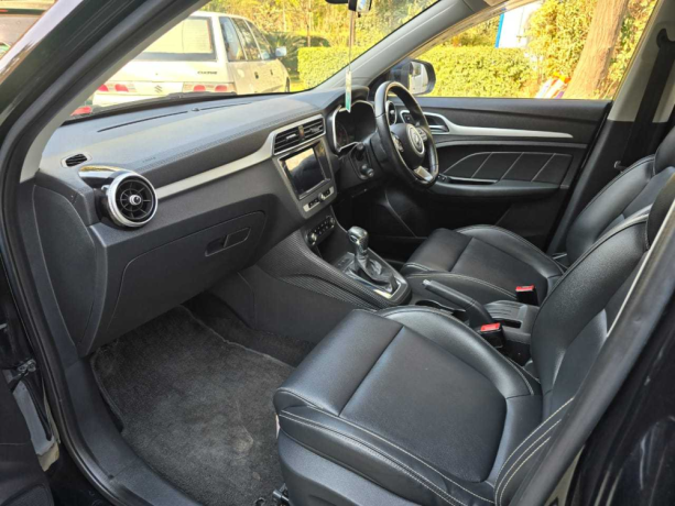 mg-zs-15l-petrol-big-5