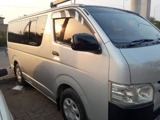 hiace-contact-03229271900