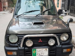 mitsubishi-mini-pajero-44-mehran-suzuki-cultus-suzuki-alto-terios-kid