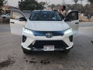 toyota-fortuner-v-2017