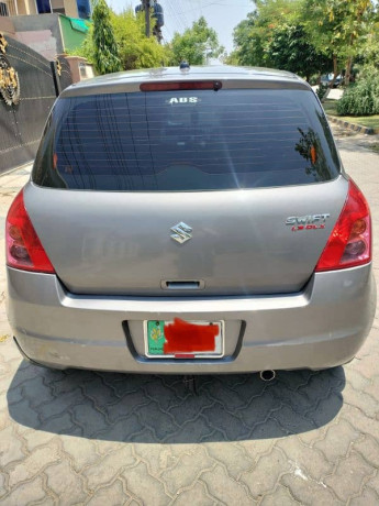 suzuki-swift-2015-03004646721-big-1