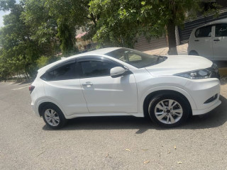 honda-vezel-1417-fresh-condition-car