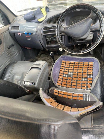 daihatsu-cuore-2004-big-5