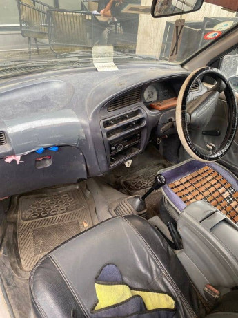daihatsu-cuore-2004-big-4