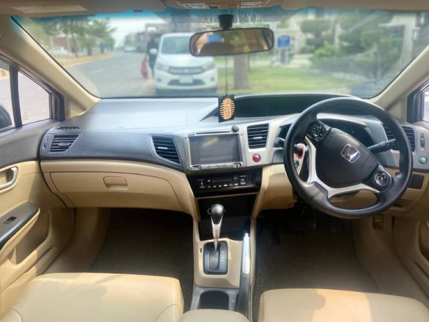 honda-civic-vti-oriel-2013-big-4