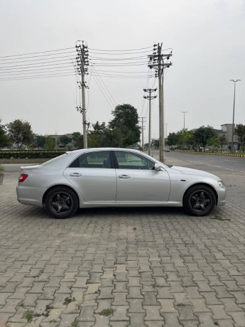 toyota-mark-x-2004-big-9