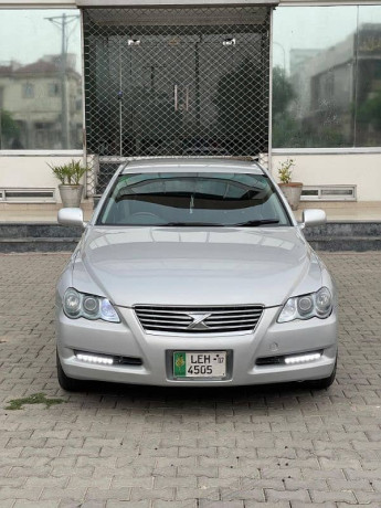 toyota-mark-x-2004-big-6