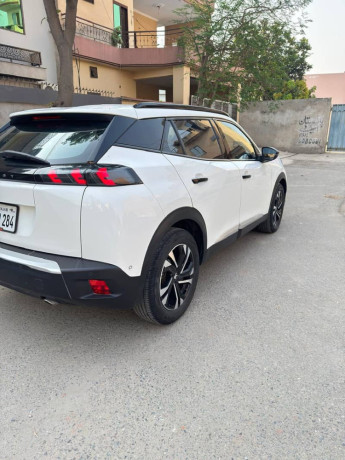 peugeot-2008-allure-2022-big-5