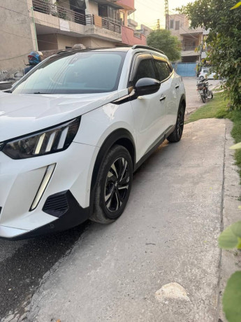 peugeot-2008-allure-2022-big-4