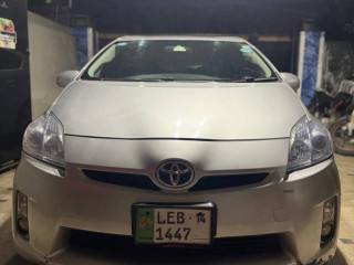 toyota-prius-1014