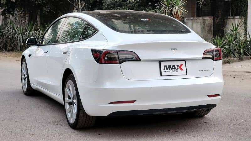 tesla-model-3-dual-motor-long-range-much-better-than-sonata-crown-big-2