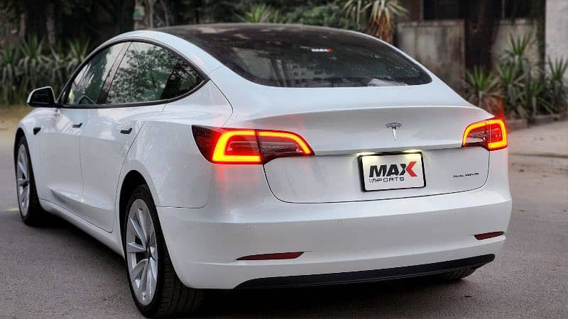 tesla-model-3-dual-motor-long-range-much-better-than-sonata-crown-big-4