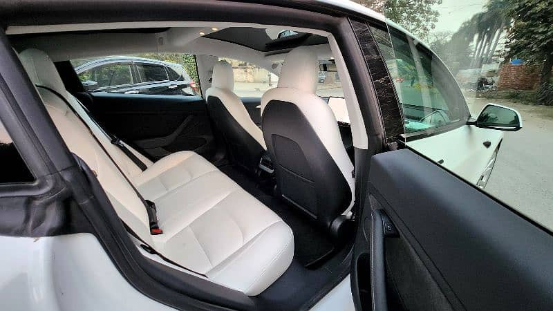 tesla-model-3-dual-motor-long-range-much-better-than-sonata-crown-big-11