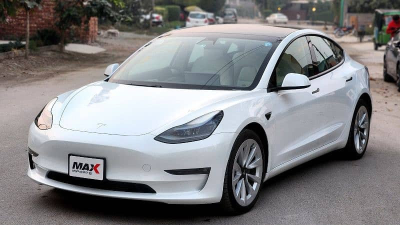 tesla-model-3-dual-motor-long-range-much-better-than-sonata-crown-big-1