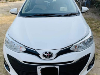 toyota-yaris-13-ativ-automatic-2021-total-genuine-first-owner
