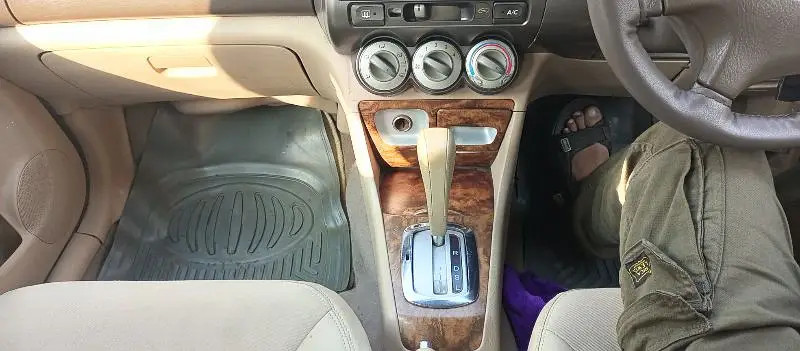 honda-city-idsi-2004-automatic-1718-average-in-city-long-2021-big-7
