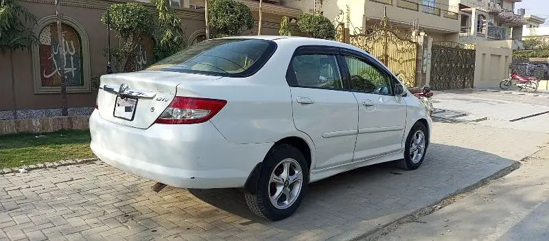 honda-city-idsi-2004-automatic-1718-average-in-city-long-2021-big-1