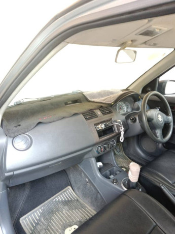 suzuki-swift-2011-big-4