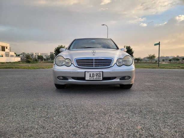 mercedes-c-class-20022018-protocol-car-big-5