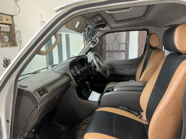 toyota-hiace-super-custom-in-excellent-condition-big-5