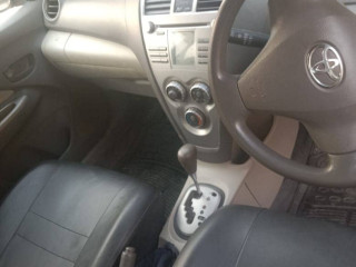 toyota-belta-2012