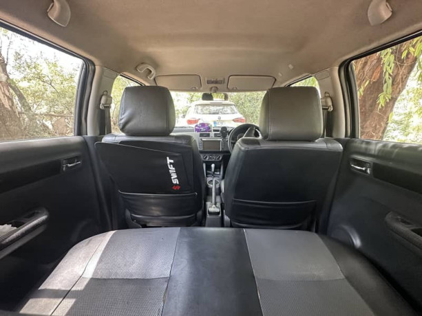 suzuki-swift-dlx-13-automatic-big-9