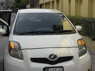 toyota-vitz-f-10