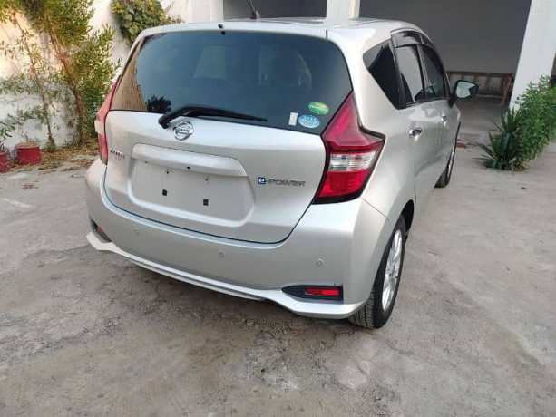 nissan-note-e-power-2019-big-2