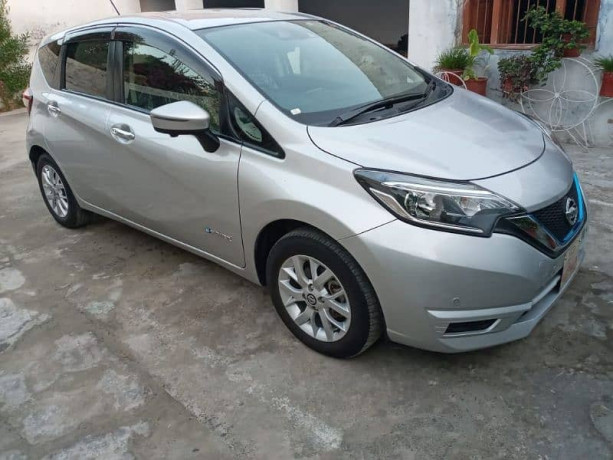 nissan-note-e-power-2019-big-9