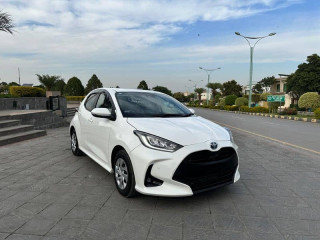 toyota-yaris-2023