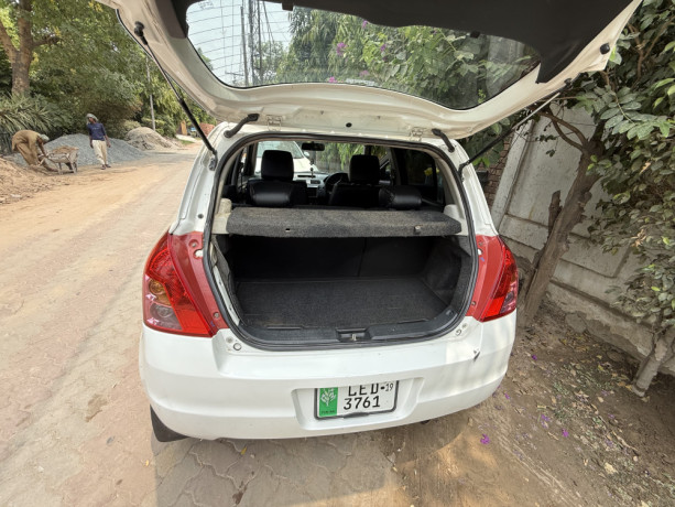 suzuki-swift-dlx-13-navigation-big-4