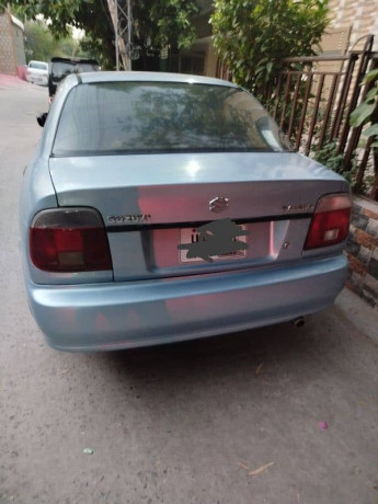 suzuki-baleno-2005-big-0