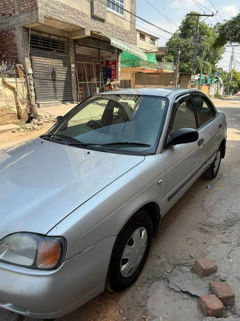 suzuki-baleno-2004-big-2
