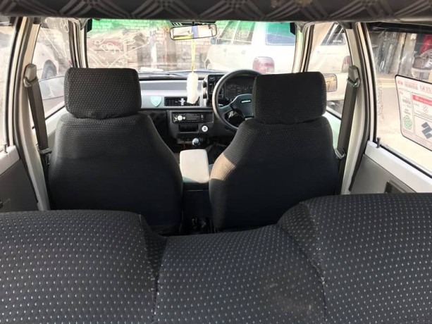 suzuki-mehran-vxr-2018-b2b-big-17