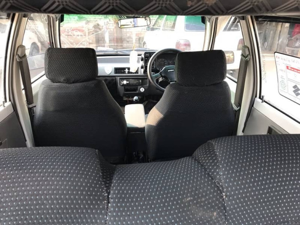 suzuki-mehran-vxr-2018-b2b-big-11