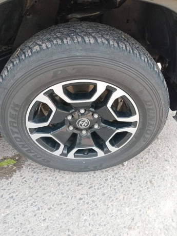 toyota-hilux-revo-v-automatic-28-2021-big-14