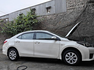toyota-corolla-gli-2017