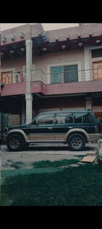 mitsubishi-pajero-mmc-england-model-big-1