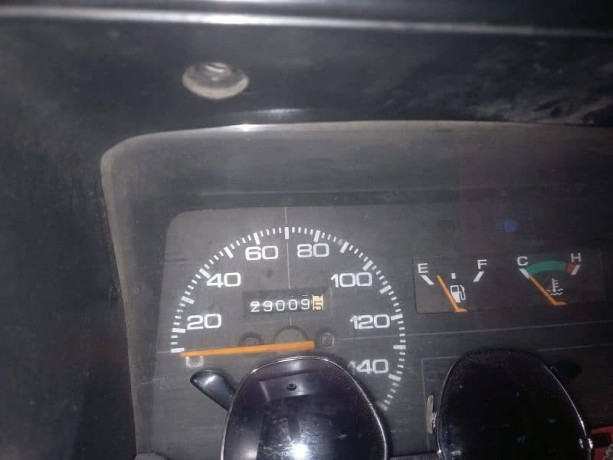suzuki-mehran-vxr-2012-big-17