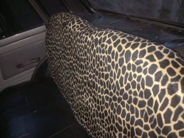 suzuki-mehran-vxr-2012-big-14